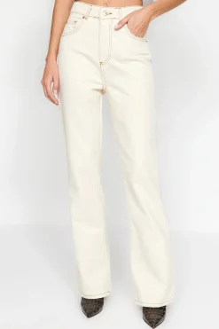 Vaqueros rectos de pernera ancha