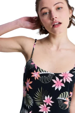 Vestido con tirantes