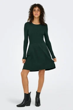 Vestido corto canal&eacute;