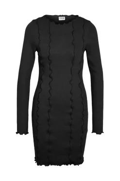 vestido corto costuras