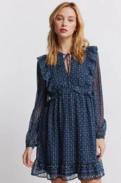 Vestido corto de manga larga volantes