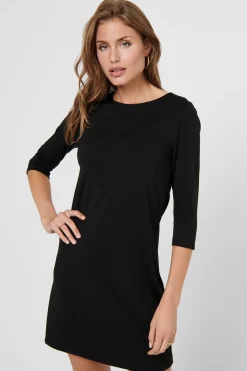 Vestido corto de manga media