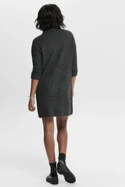 Vestido corto de punto