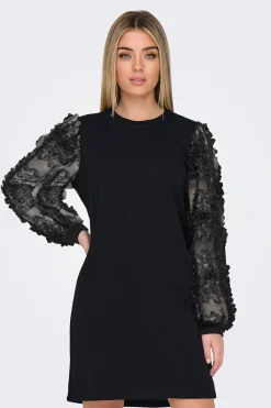 Vestido corto detalle floral