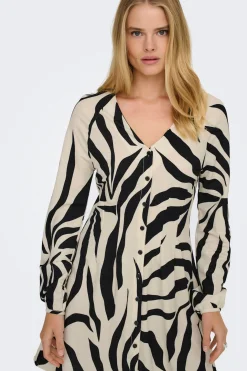 Vestido corto estampado floral