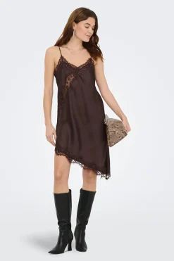 Vestido corto lencero