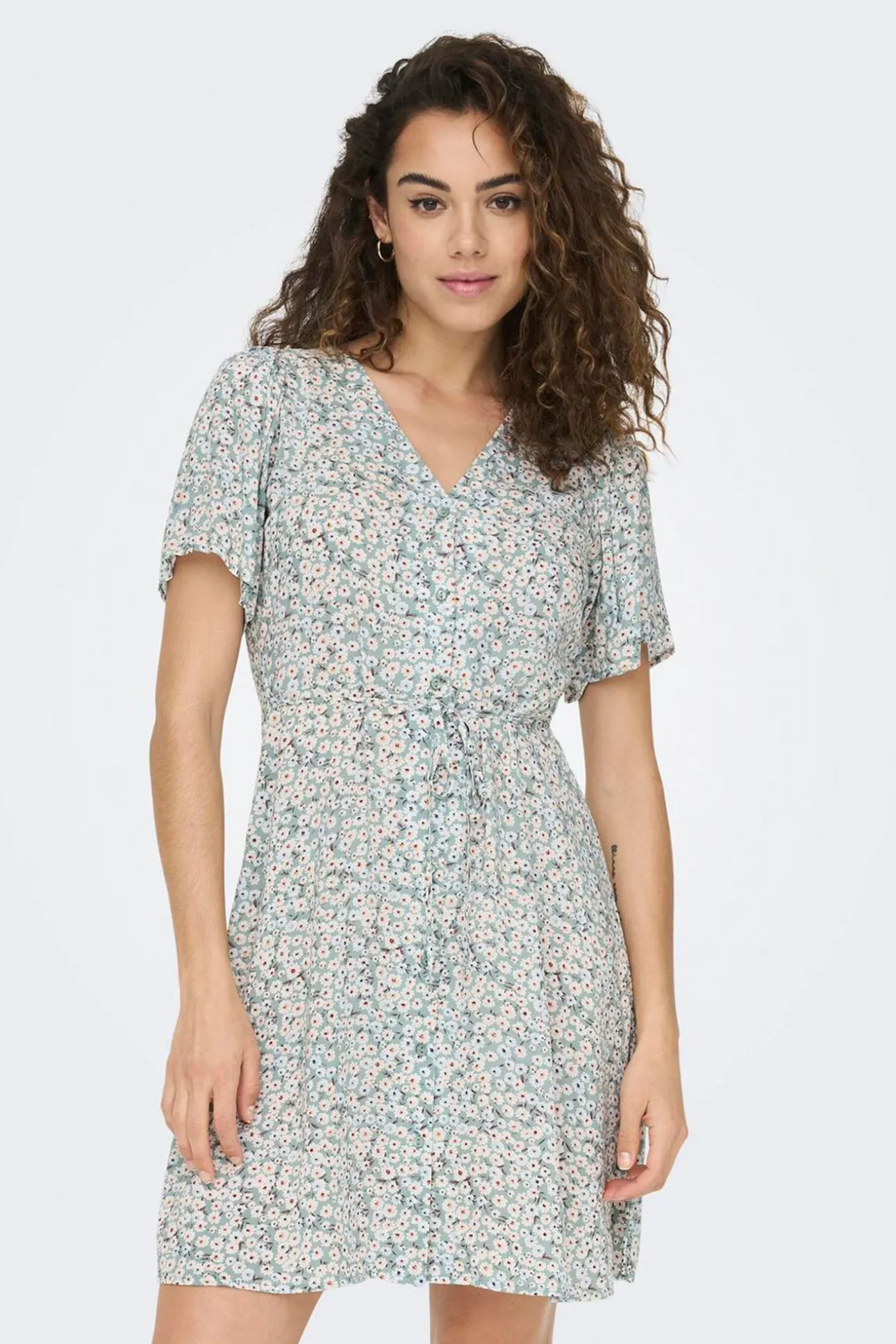 Vestido corto manga corta