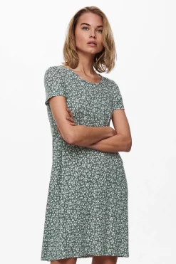 Vestido corto manga corta