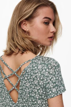 Vestido corto manga corta