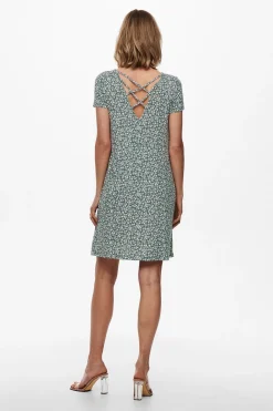 Vestido corto manga corta