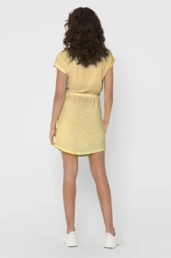 Vestido corto manga corta