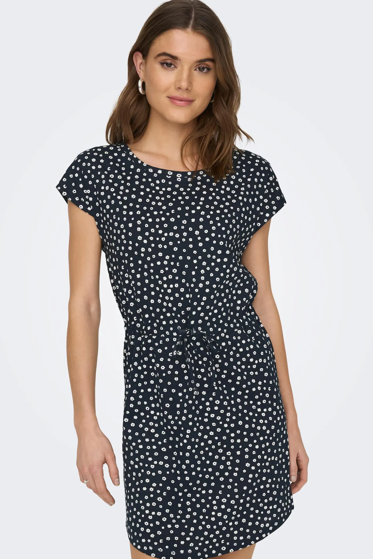 Vestido corto manga corta