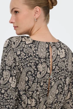 Vestido corto satinado