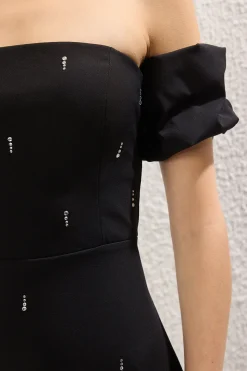 Vestido cuello descubierto