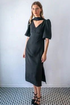 Vestido escote pico