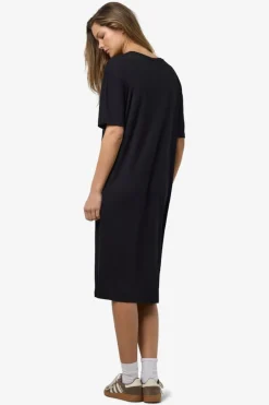 Vestido estilo camiseta midi de manga corta