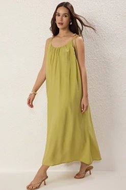 Vestido largo de tirantes