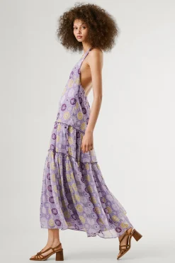 Vestido largo fluido estampado sin mangas.