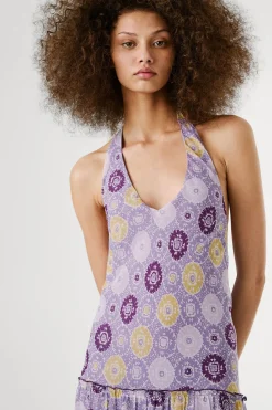 Vestido largo fluido estampado sin mangas.