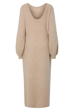 Vestido largo punto escote