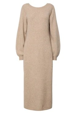 Vestido largo punto escote