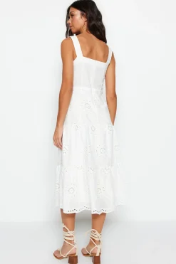 Vestido midi bordados