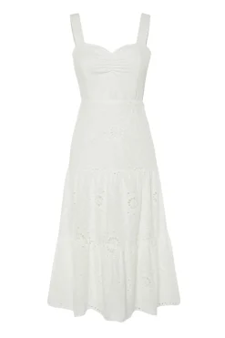 Vestido midi bordados