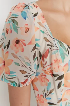 Vestido mini abertura espalda