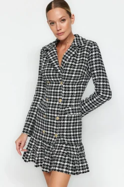 Vestido mini botones