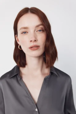 Vestido satinado camisero