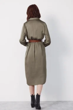 Vestido satinado camisero