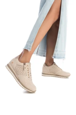 Zapatilla casual con cu&ntilde;a