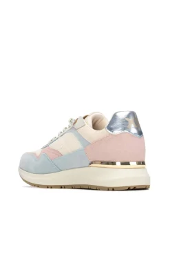 Zapatilla cordones detalle metalizado