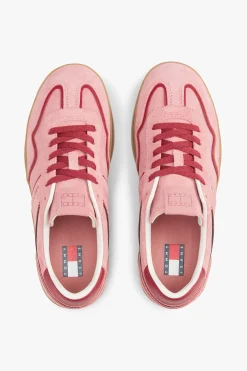 Zapatillas de mujer de serraje en color rosa de Tommy Jeans.