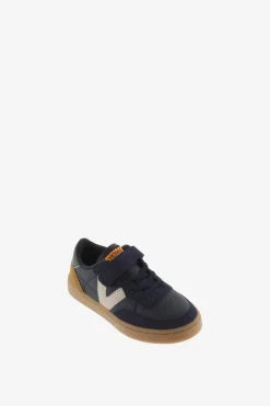 Zapatillas deportivas de niños con piezas en contraste y cordón elástico