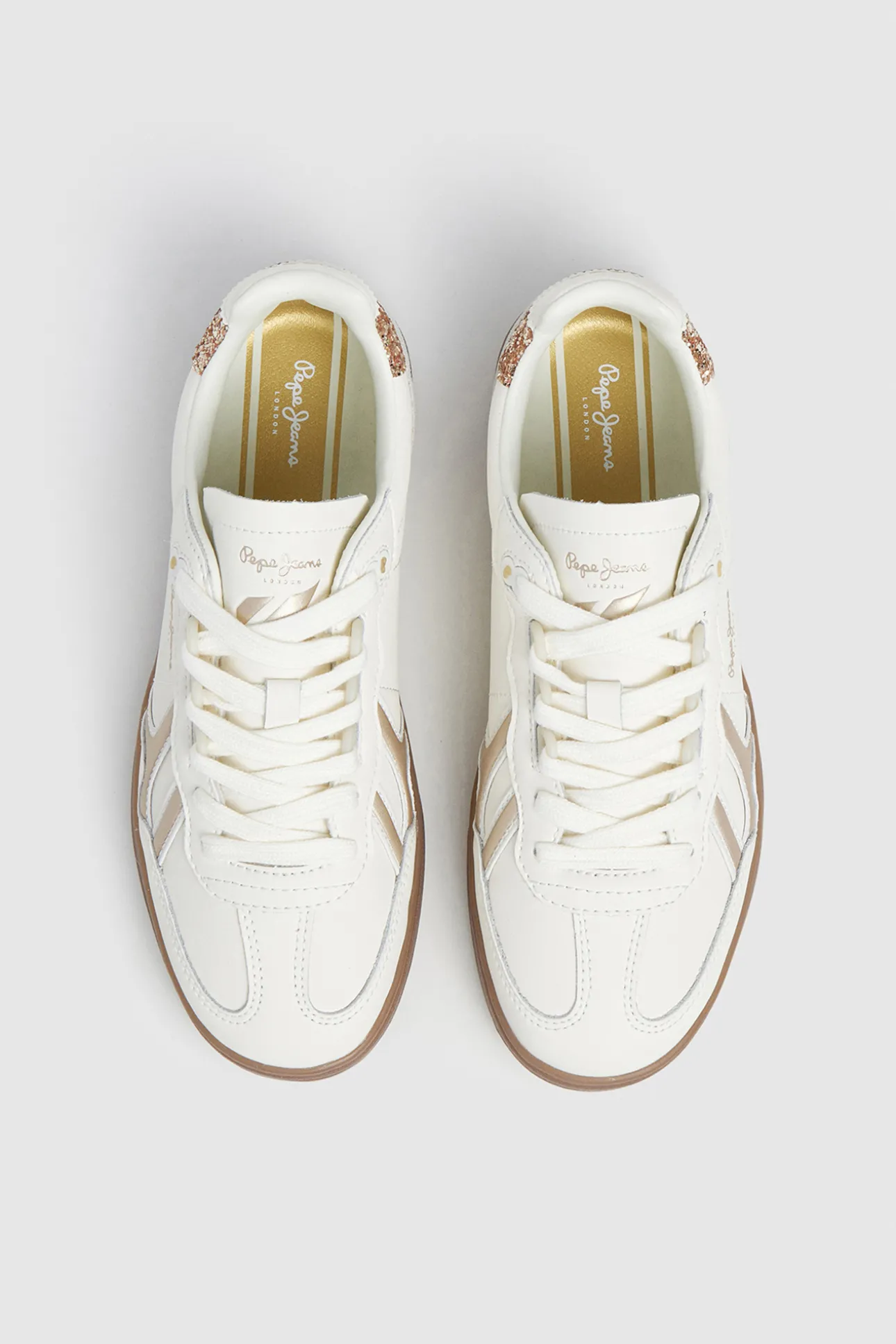 Zapatillas Piel Con Detalles En Ante