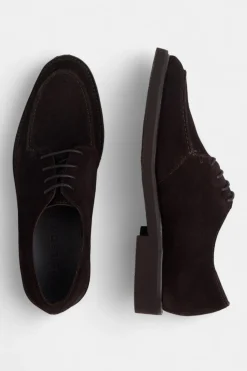 Zapato cl&aacute;sico serraje